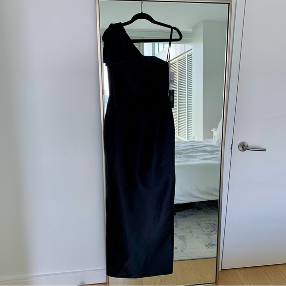 Alfred Sung Bow One-Shoulder Satin Twill Column Dress D861 Black NWT Size 6 - Picture 2 of 7